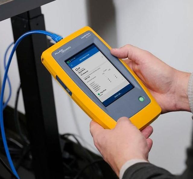 Fluke Networks LinkIQ Cable + WiFi + Network Tester